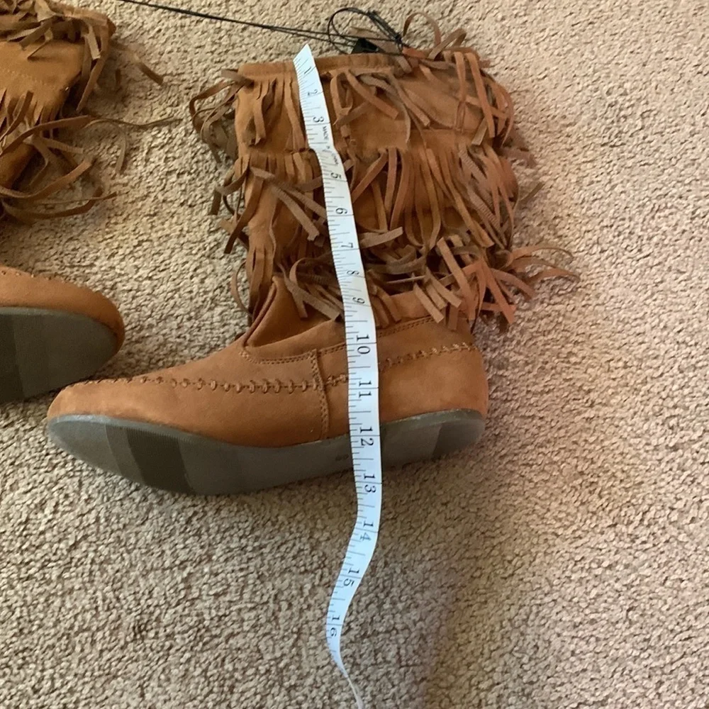 𝅺NWT fringe boots size 6 - Picture 5 of 5